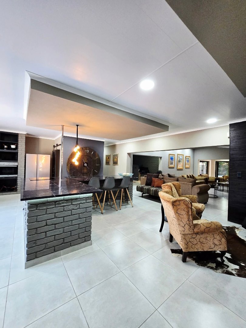 5 Bedroom Property for Sale in Irene Park North West